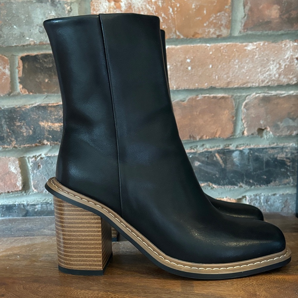 Aqua Diva Black Leather Ankle Boots block heel